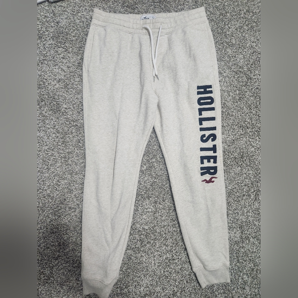 Hollister joggers